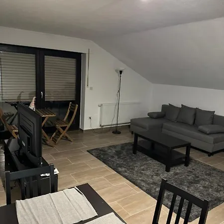 Mit Kueche, Fernseher, Wlan Und Parkplatz - Brian