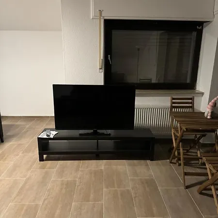 Apartment Mit Kueche, Fernseher, Wlan Und Parkplatz - Brian *